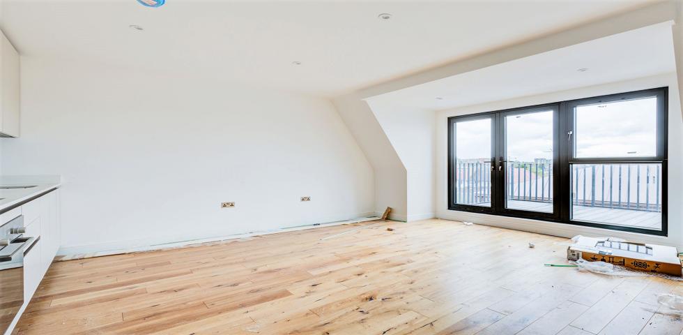 			1 Bedroom, 1 bath, 1 reception Apartment			 Dignam Close , CRICKLEWOOD